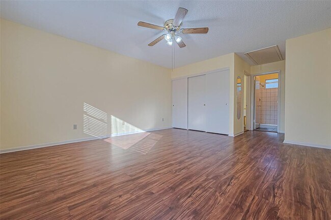 Building Photo - 5127 Smokey River Dr