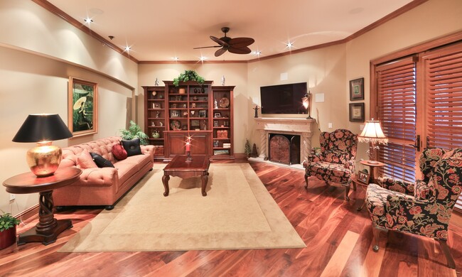 Building Photo - Luxury Living in Coronado's Regatta Bay Co...