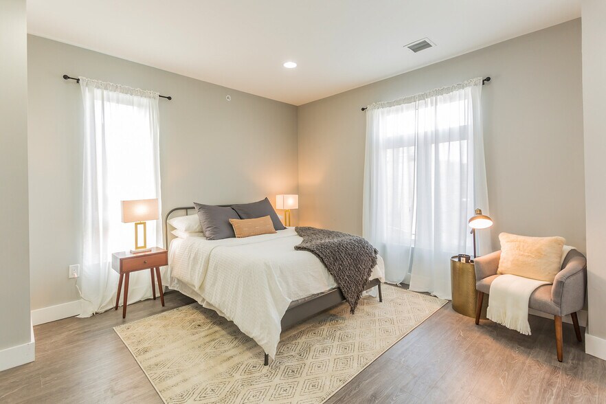 Building Photo - 1321 N 19th St