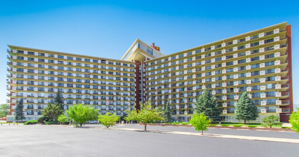 Building Photo - 411 Lakewood Cir