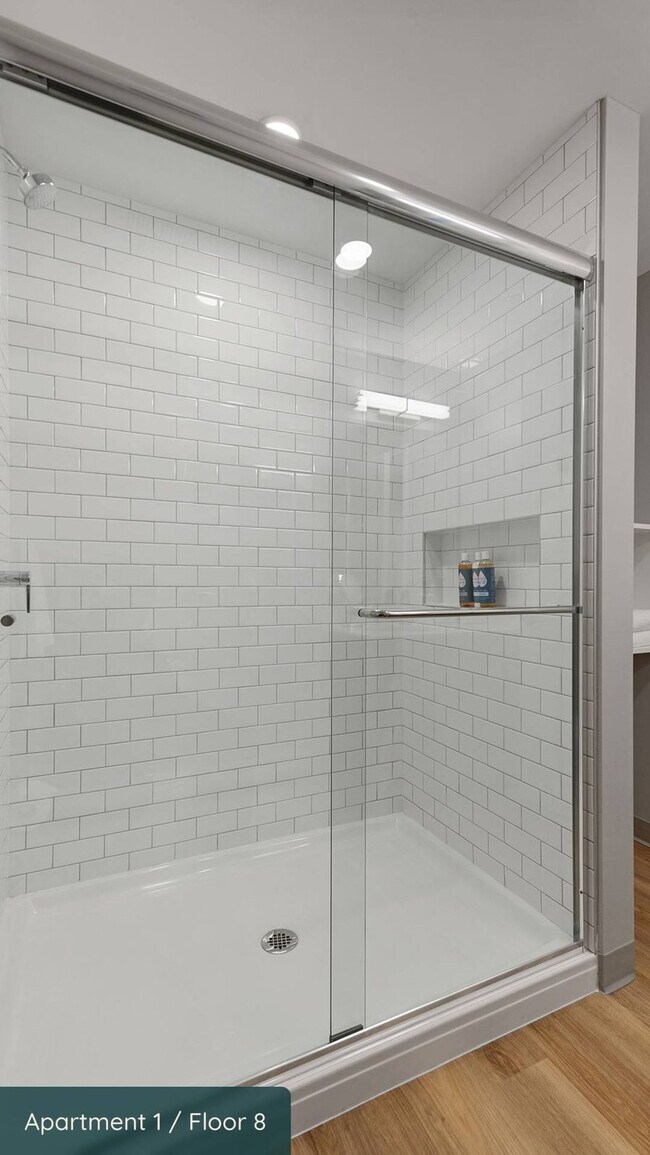 Building Photo - 853 W Blackhawk St