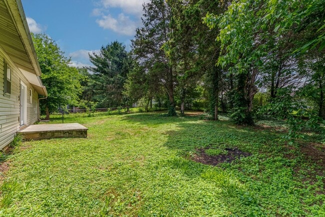 Building Photo - 7308 Meadowbrook Cir