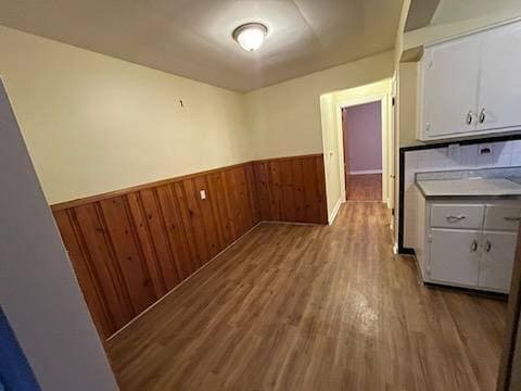 Building Photo - 5838 Lathrop Pl