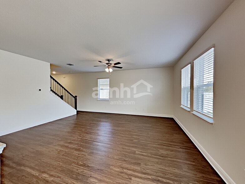 Building Photo - 1337 Celery Ave