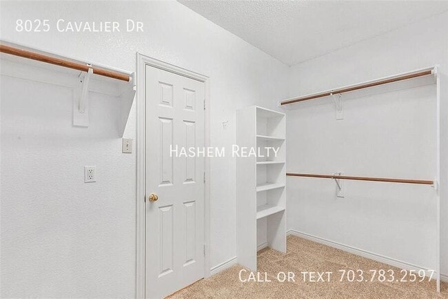 Building Photo - 8025 Cavalier Dr