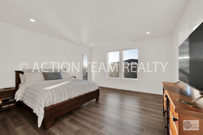 Building Photo - Fully furnished Home in Lehi, UT