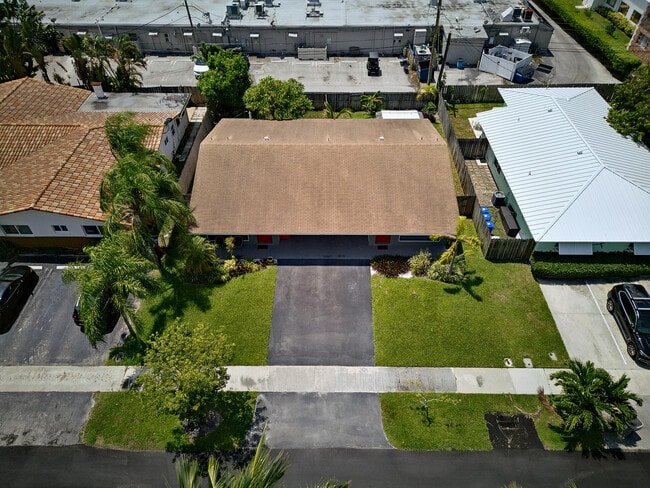 Building Photo - 441 SE 1st Ave