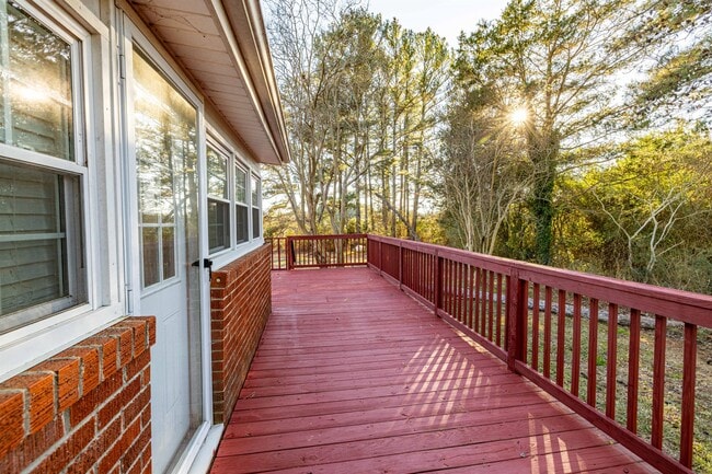 Building Photo - 6381 NC-73