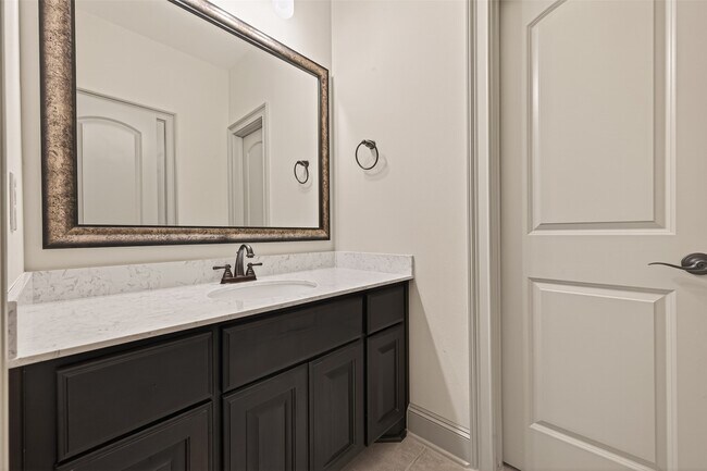 Building Photo - 2515 Avon Gate Ct