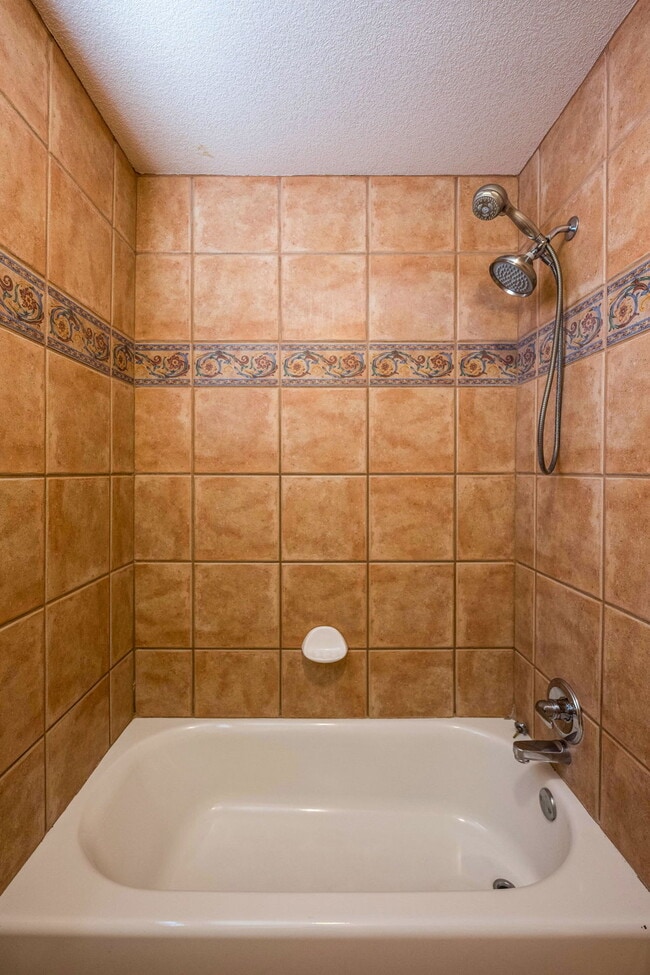 Building Photo - 2353 Saturn Cir