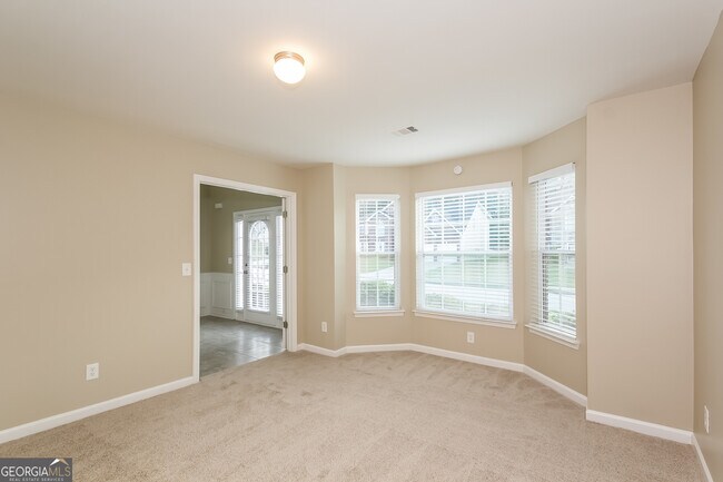 Building Photo - 6318 Shell Dr SW