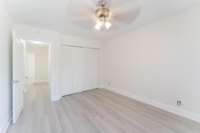 Building Photo - 302 NE 36th St