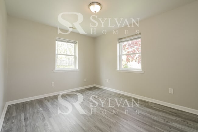 Building Photo - Charming 3BR 2BA home