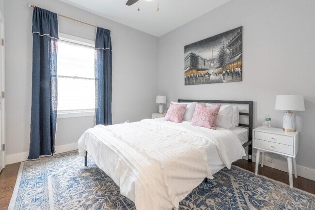 Building Photo - 114 Bleecker St