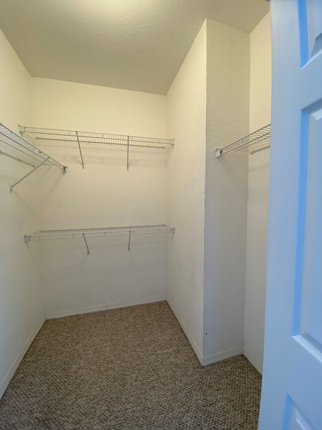 Building Photo - 6129 Metrowest Blvd