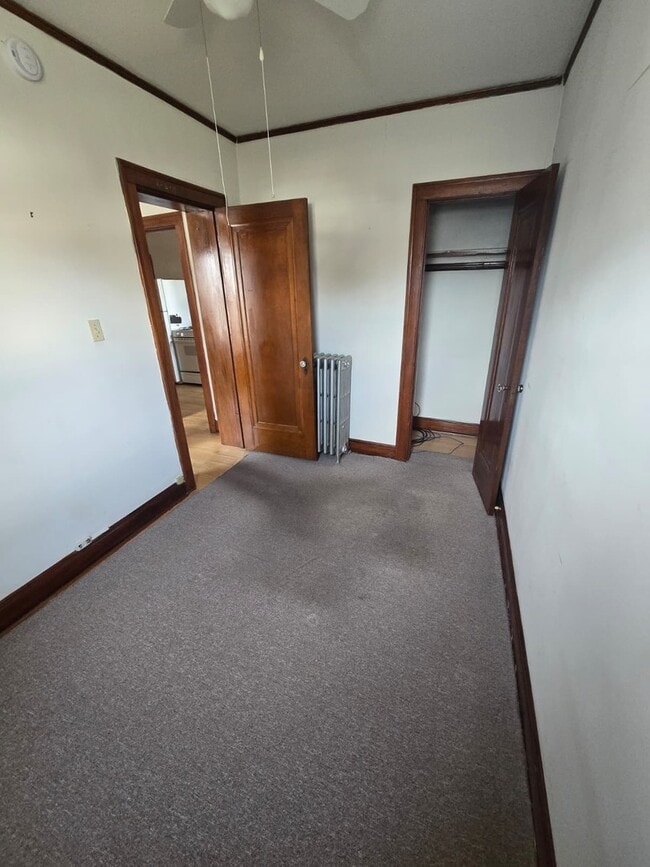 Building Photo - 1014 E Prairie Ave