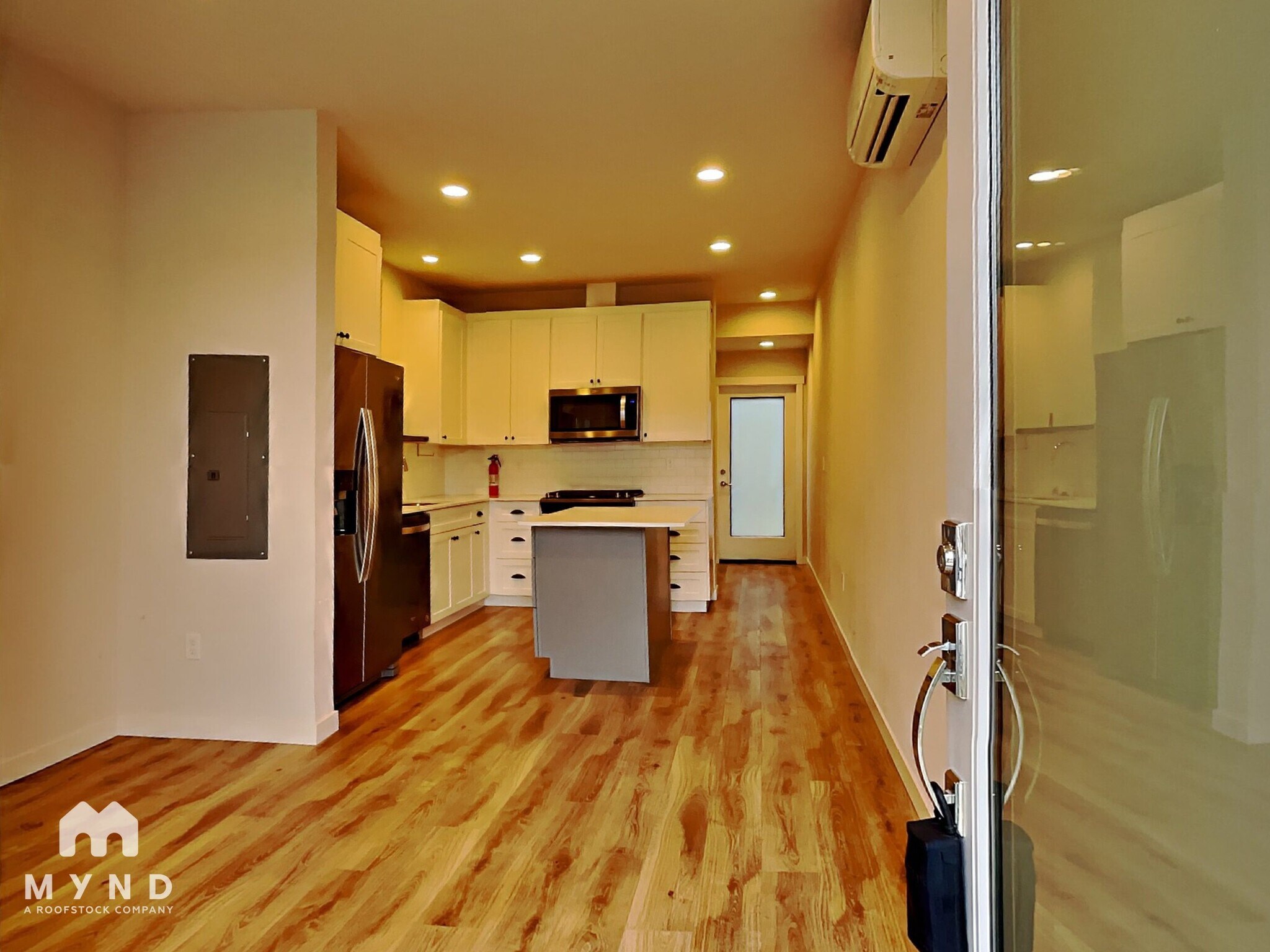 Building Photo - 7023 42nd Ave S