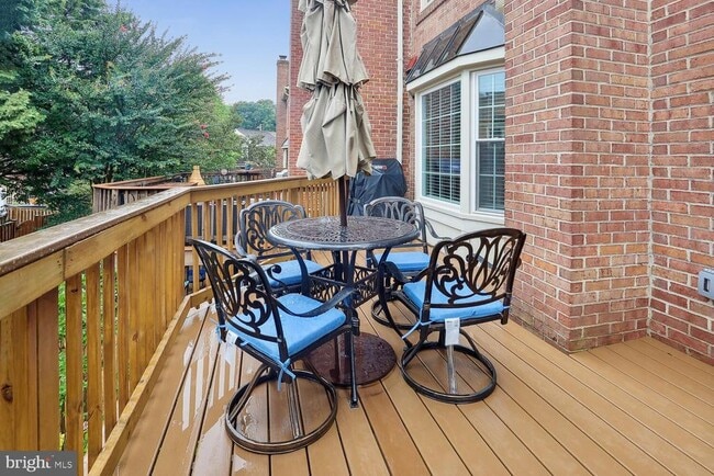 Building Photo - 2292 Idylwood Station Ln