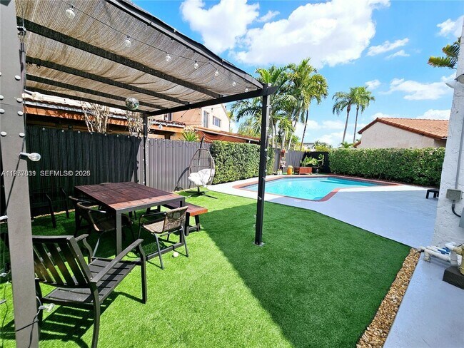 Building Photo - 13217 SW 9th Ln