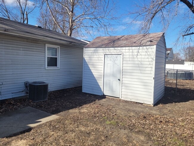 Building Photo - Beautiful 3br Home Near Park!