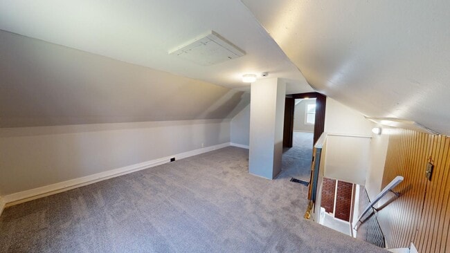 Building Photo - 3123 W 58th St