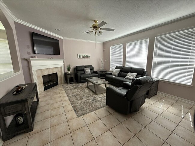 Building Photo - 7819 Blue Stream Ct