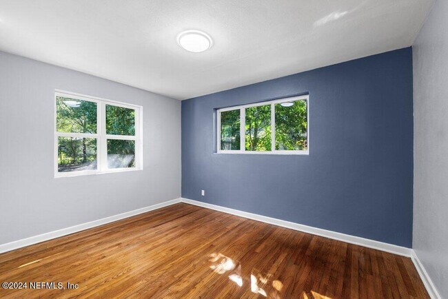 Building Photo - 4007 Aldington Dr