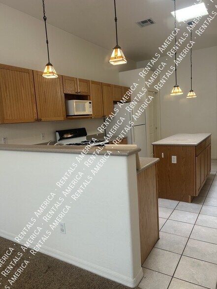 Building Photo - 6730 E Hermosa Vista Dr