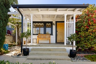 Building Photo - 4841 Avoca St