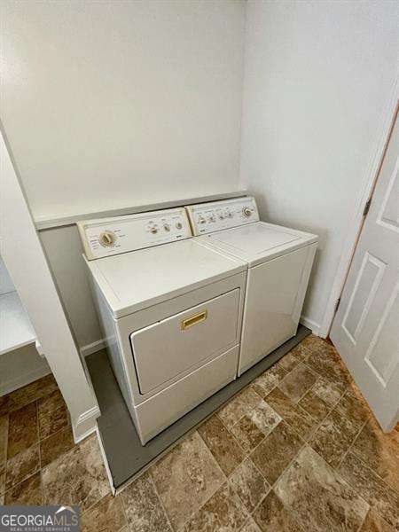 Building Photo - 8940 Bay Dr