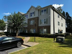 Building Photo - 9302 Fairington Ridge Cir