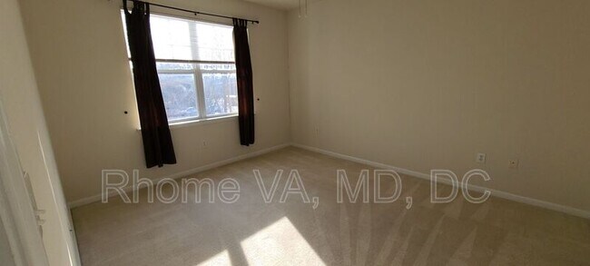 Building Photo - 12917 Centre Park Cir