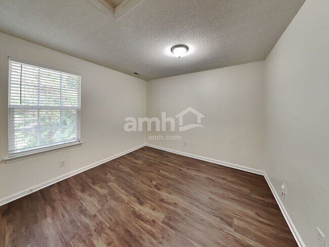Building Photo - 4533 Hyperion Court