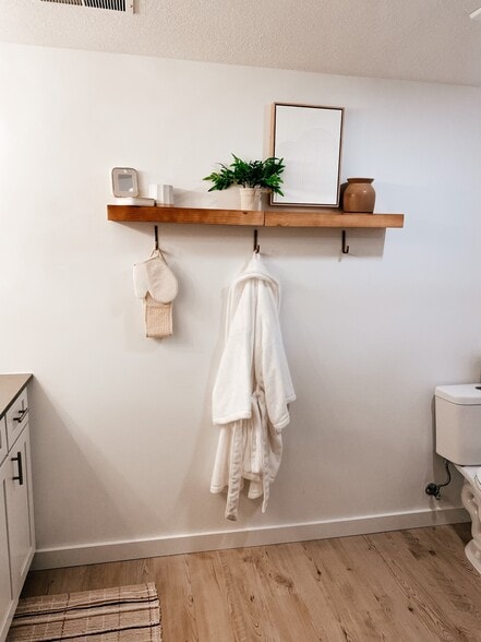 Bathroom model 1 - Yugo Champaign South 3rd Lofts