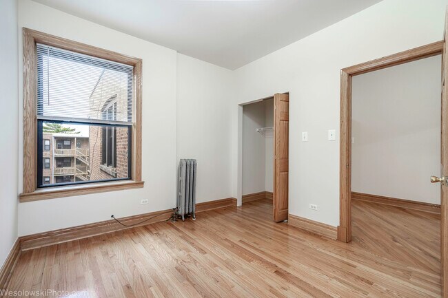 Building Photo - 1165 E 54th St