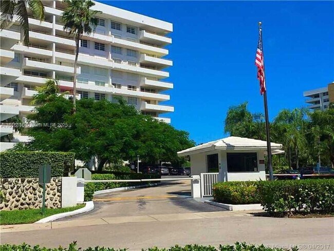 Building Photo - 199 Ocean Ln Dr