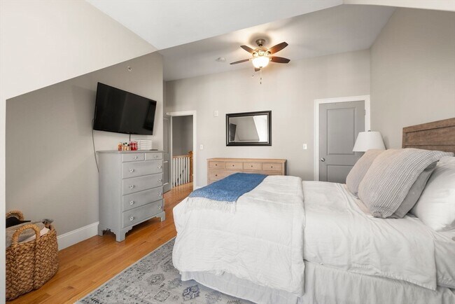 Building Photo - 30 Park St