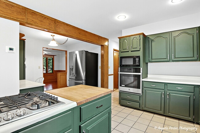 Building Photo - 22806 W Loon Lake Blvd
