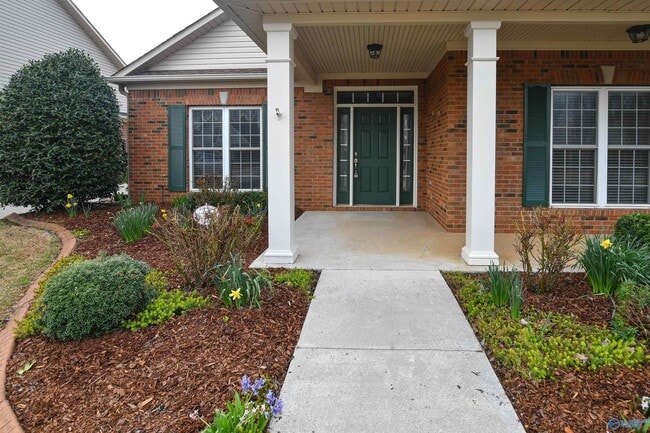 Building Photo - 260 Old Overton Dr