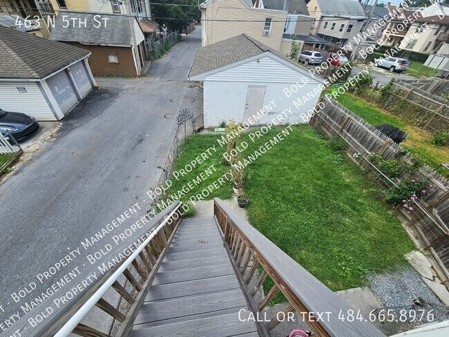Building Photo - 463 N 5th St