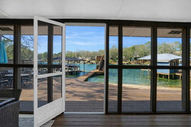 Building Photo - 115 Hale Loop