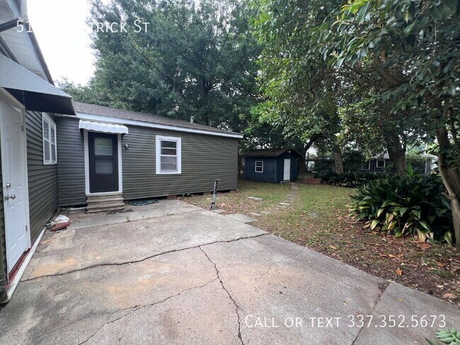 Building Photo - 517 St Patrick St