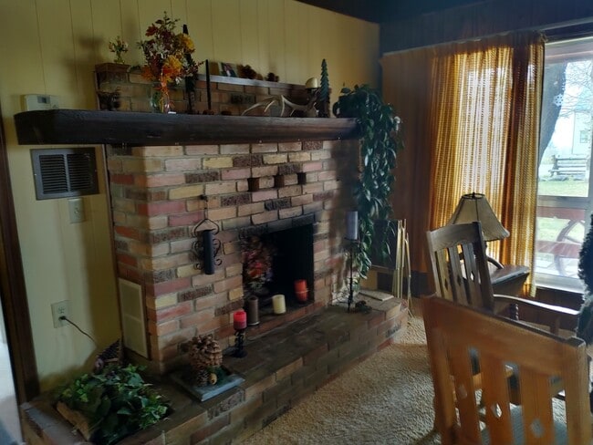 Building Photo - 20 Orcutt Dr