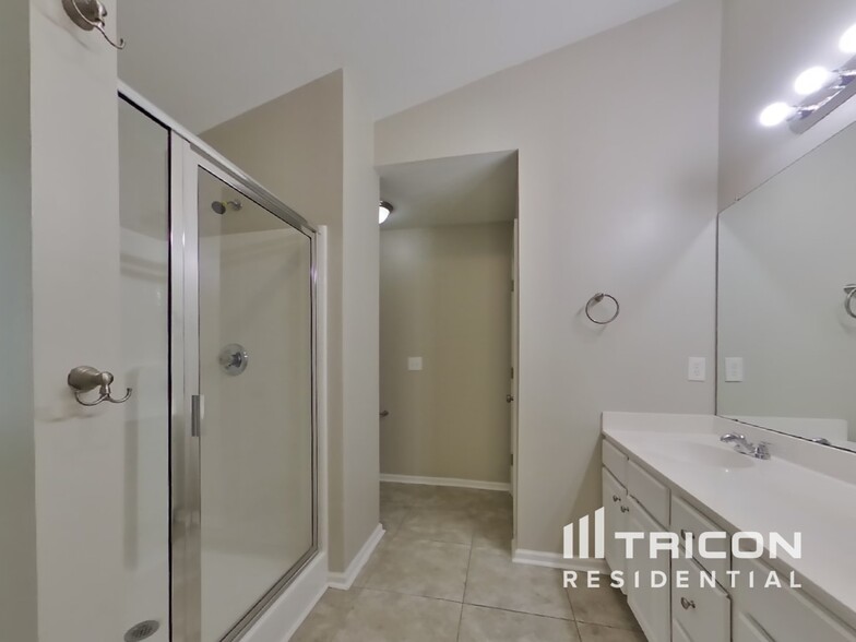 Building Photo - 3751 Lanier Dr