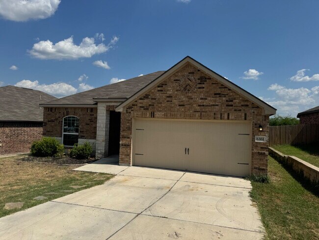 Building Photo - 3-bed 2-bath 2-car garage in Magnolia Spri...