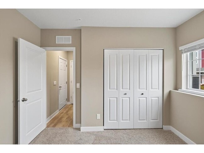 Building Photo - 6612 Hinterland Trl S