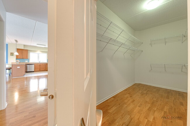 Building Photo - 799 Graceland Ave