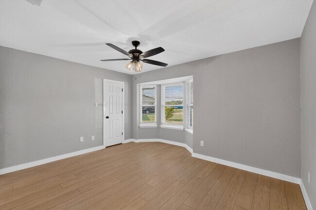 Building Photo - Newly Renovated Home In Watauga Ready To Be Yours!!!!
