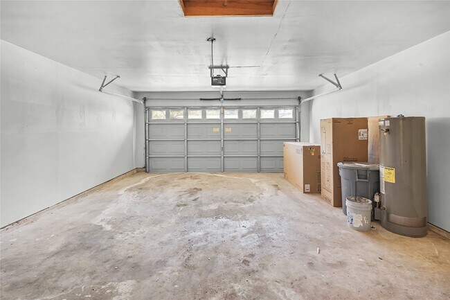 Building Photo - 16911 Jane Lynn Ln