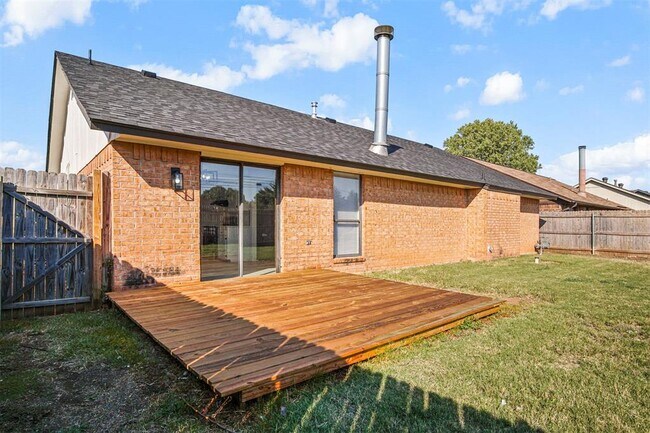 Building Photo - 8408 NW 109th St